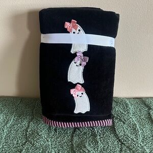 Truly Lou Halloween Bath Hand Towels Ghost 👻 Pink Bow 🎀 Purple Bow NEW!